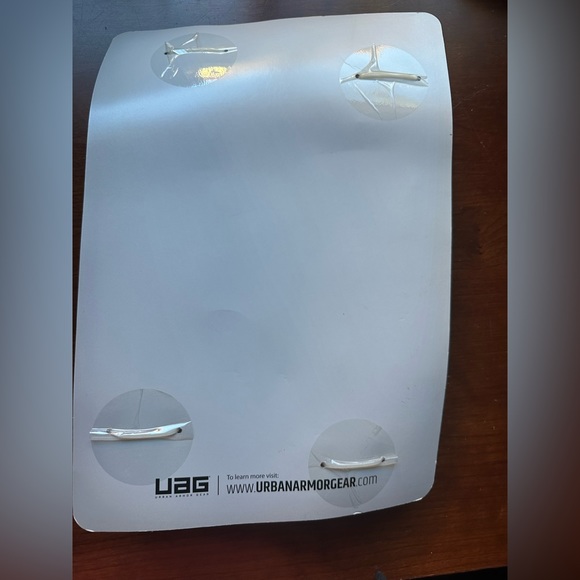 UAG detachable and adjustable shoulder straps for Microsoft surface - Picture 2 of 3